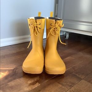 Flora 2 Eye Boot by Bogs